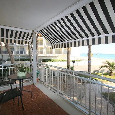 Antinea Apartment *